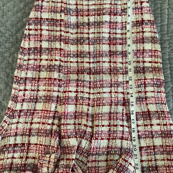 St. John jacket and skirt suit. - Picture 14 of 14